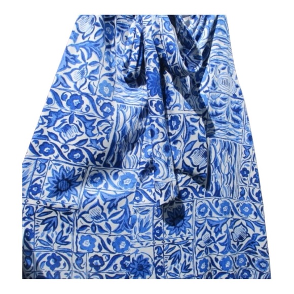 Stunning Ann Taylor Tile Tie Mock Neck Maxi Dress With pockets! 🔵⚪️ Large - Picture 7 of 9